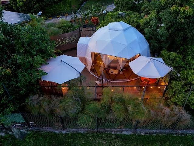 Oasis Glamping Vía La Mesa